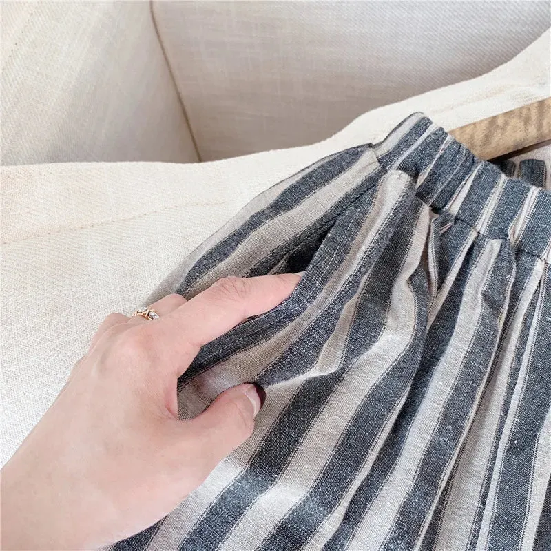 Retro Striped Calf-Length Ruffled Pants