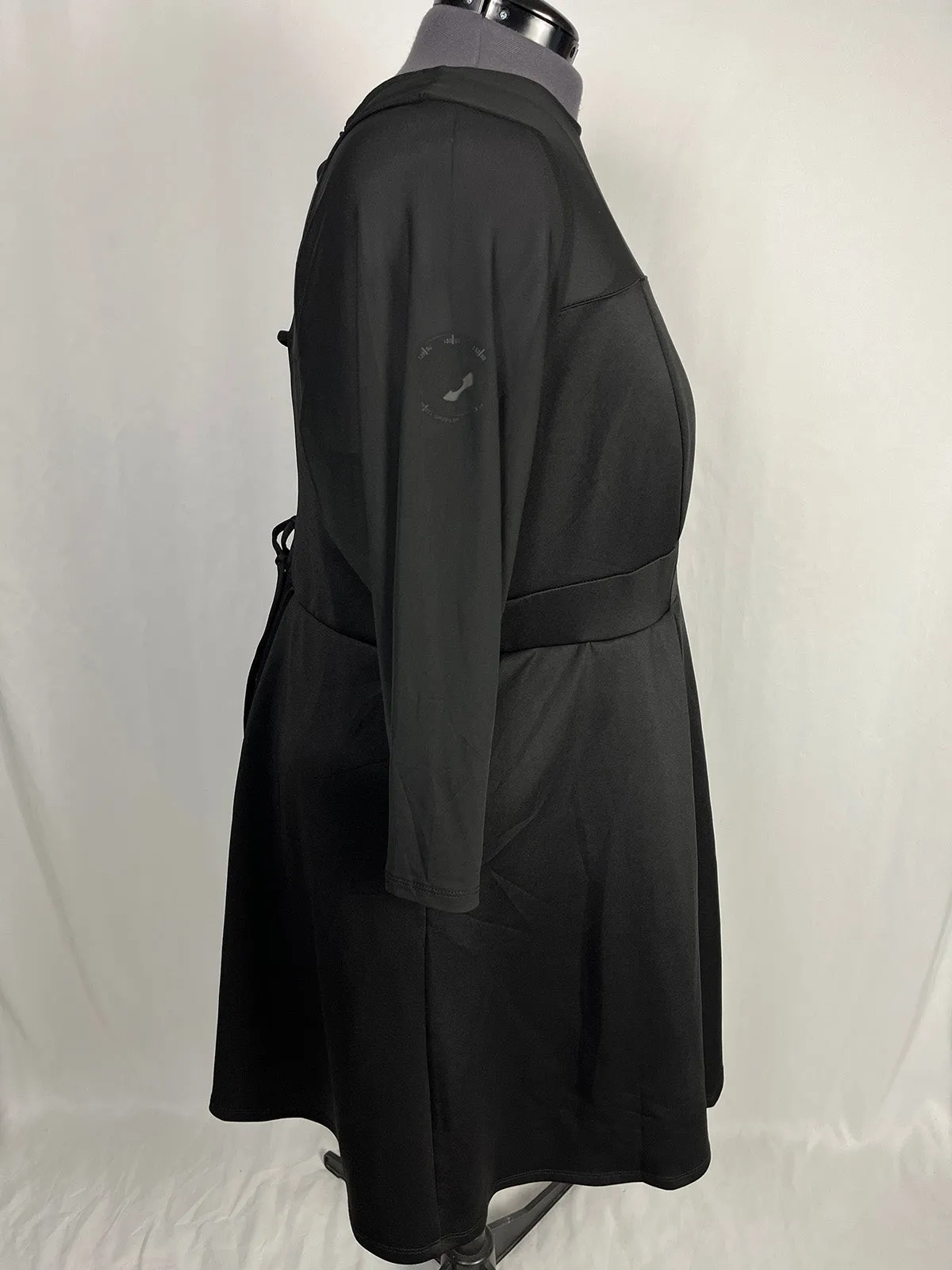 Torrid Size 5X (28) Black Retro Dress NWT